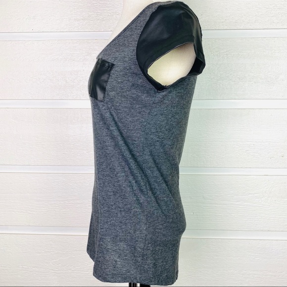 CYNTHIA ROWLEY Gray T-Shirt w/ Black Faux Leather - Picture 4 of 7